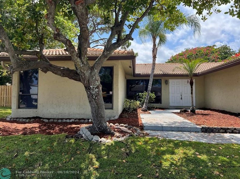 3235 28th Ave, Boca Raton, FL 33434-3469