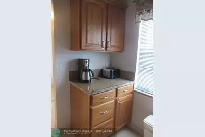 601 NW 76th Ter, Unit #206, Margate, FL 33063 - Photo 8