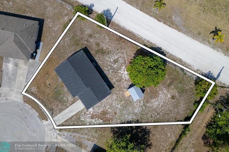 106 Hilton, Fort Pierce FL  34946-7108 exterior