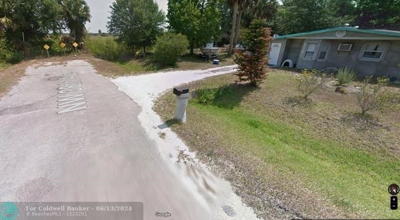 3966 38 Ave, Okeechobee FL 34974-3727 exterior