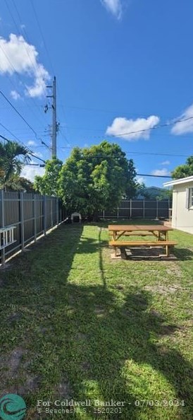 7531 Tropicana St, Hollywood, FL 33023