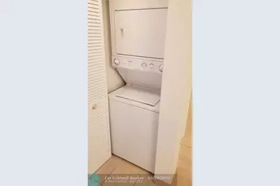 1750 N Bayshore Dr, Unit #5205, Miami, FL 33132 - Photo 8