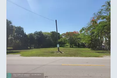 1697 E Main St, Pahokee, FL 33476 - Photo 4