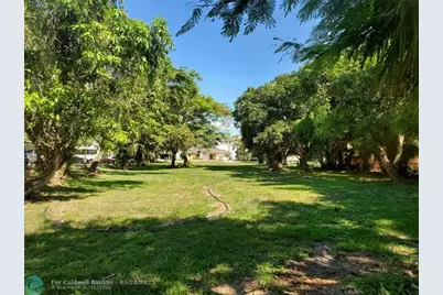 1697 E Main St, Pahokee, FL 33476 - Photo 6