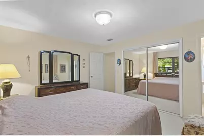 1577 NE 49th St, Oakland Park, FL 33334 - Photo 16