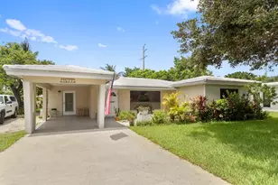 1577 NE 49th St, Oakland Park, FL 33334 - Photo 4