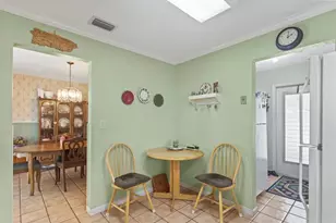 1577 NE 49th St, Oakland Park, FL 33334 - Photo 14