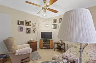 1577 NE 49th St, Oakland Park, FL 33334 - Photo 24