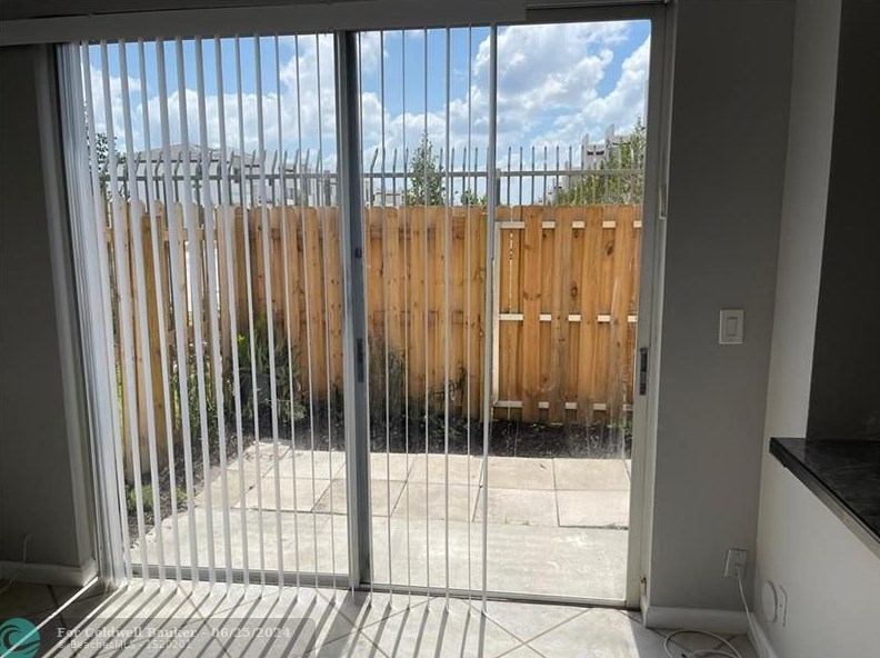 800 Ne 212th Terrace #1, Miami, FL 33179