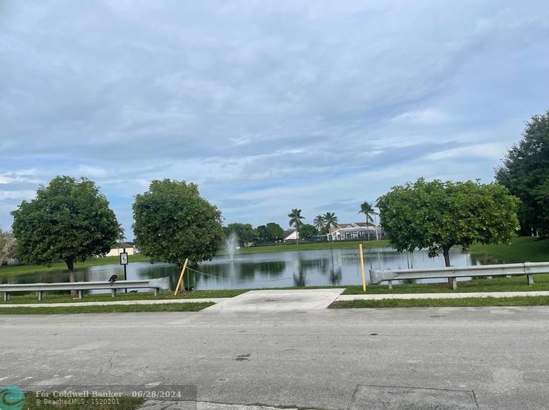 3660 Marlberry Ln, Hollywood, FL 33025