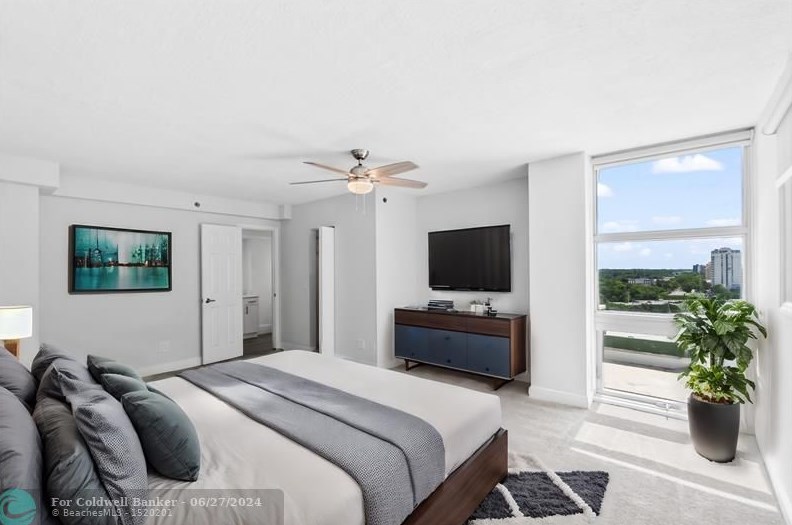 1600 Ne 135th St #ph, Miami, FL 33181