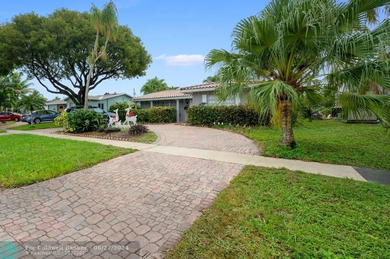 1336 Funston St, Hollywood FL  33019-2220 exterior