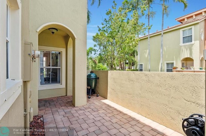 265 Lake Monterey Cir, Boynton Beach, FL 33426