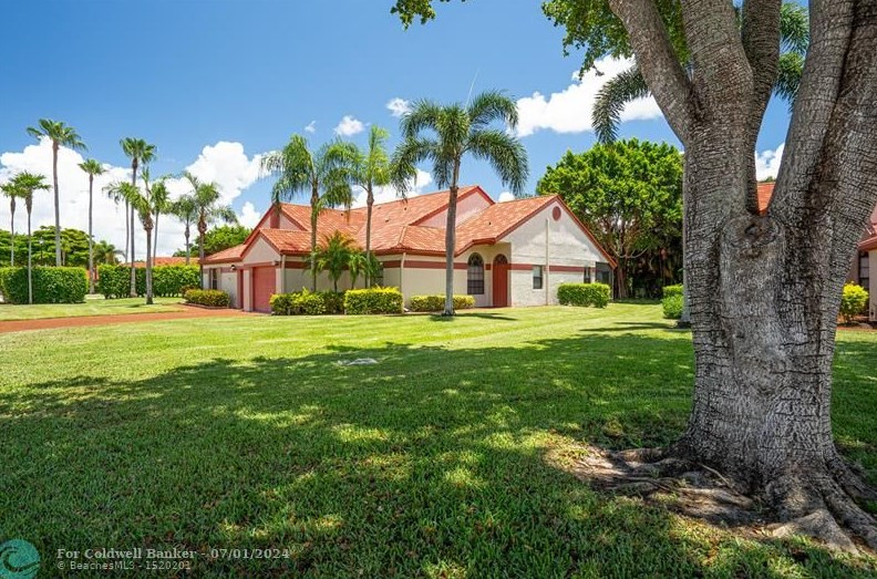 7604 Lexington Club Blvd, Delray Beach FL  33446-1332 exterior