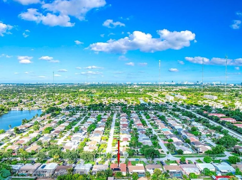 3900 68th Ave, Hollywood FL  33023-6606 exterior