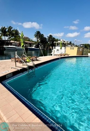 2000 Ne 135th St #911, Miami, FL 33181