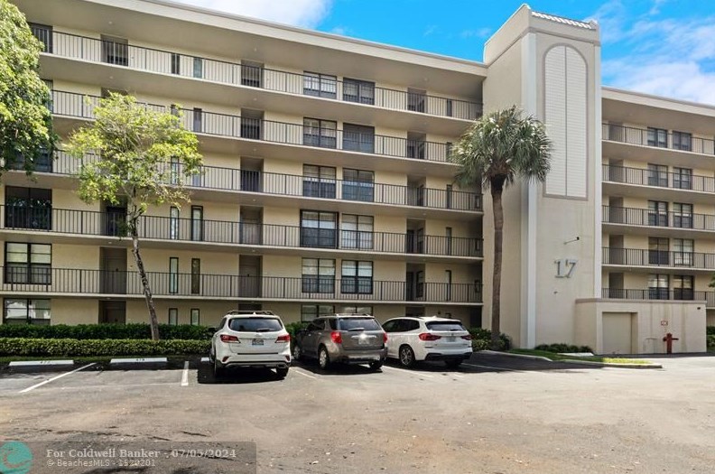 17 Royal Palm Way #604, Boca Raton, FL 33432