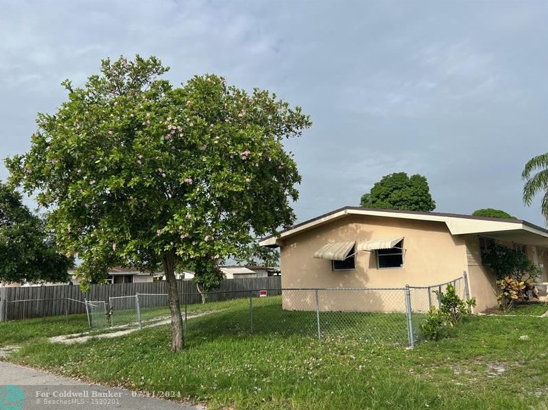 8750 Taft St, Hollywood, FL 33024-4754