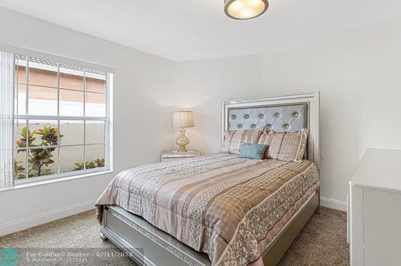 19033 12th Ct, Hollywood FL  33029-2957 exterior