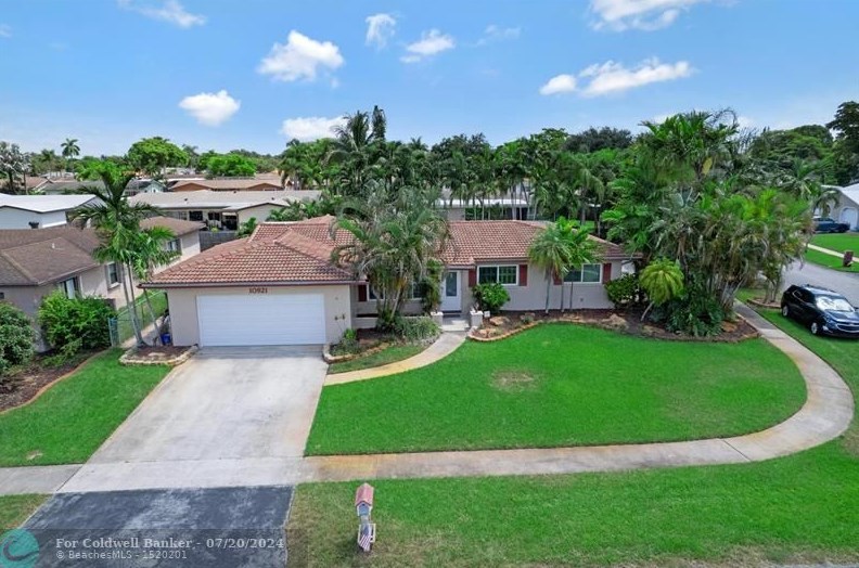 10921 Nw 16th St, Hollywood, FL 33026