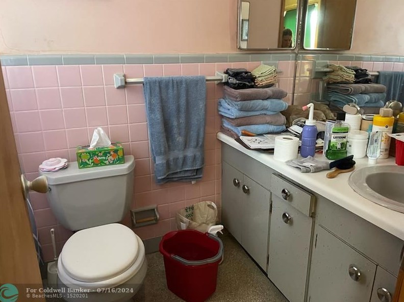 6720 Meade St, Hollywood FL  33024-1814 exterior