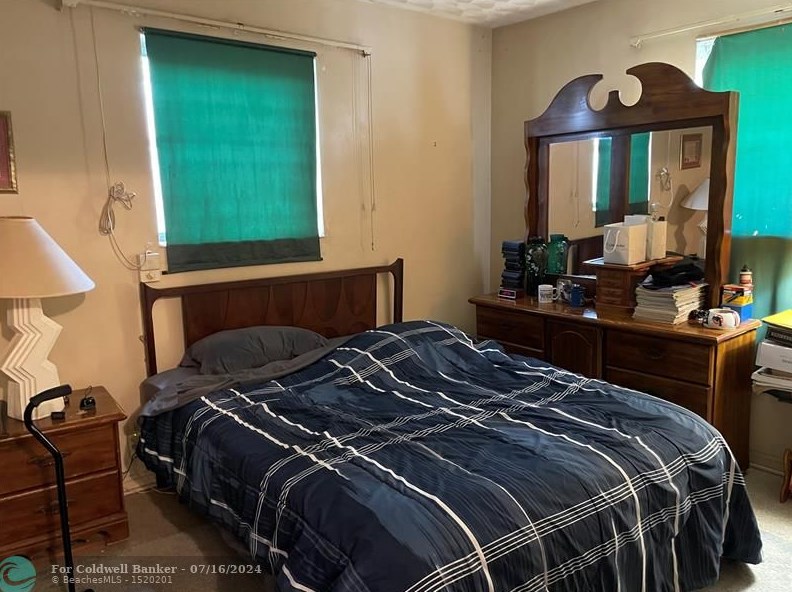 6720 Meade St, Hollywood FL  33024-1814 exterior