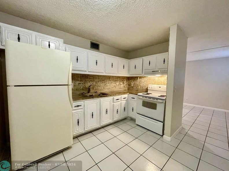 511 W Kalmia Dr #7, West Palm Beach, FL 33403