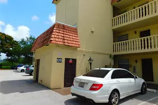 128 S Cypress Rd, Pompano Beach, FL 33060 - Photo 30