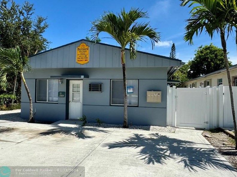 1834 Harding St, Hollywood, FL 33020