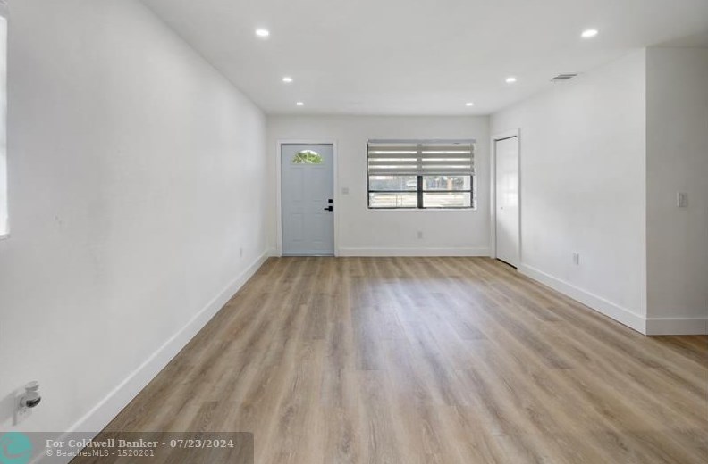 17841 32nd Ave, Miami FL  33056-3405 exterior