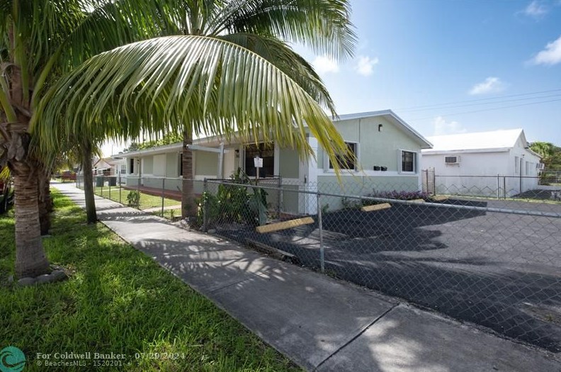 745 Sw 5th St, Dania Beach, FL 33004