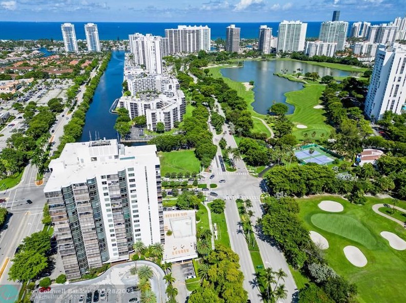 3375 N Country Club Dr #709, Miami, FL 33180
