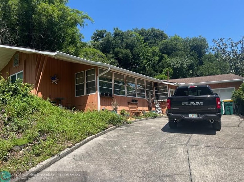 1765 Hilltop Dr, Mount Dora, FL 32757