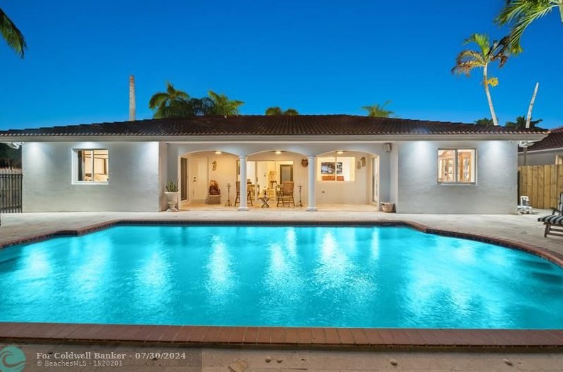 15358 172nd St, Miami, FL 33187-6771