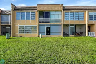 9121  Sunrise Lakes Blvd, Unit #113, Sunrise, FL 33322 - Photo 18