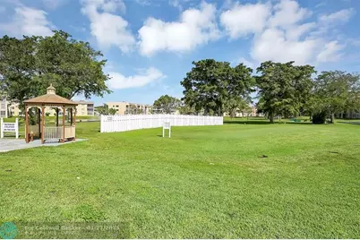 9121  Sunrise Lakes Blvd, Unit #113, Sunrise, FL 33322 - Photo 20