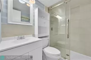 9121 Sunrise Lakes Blvd, Sunrise, FL 33322 - Photo 8