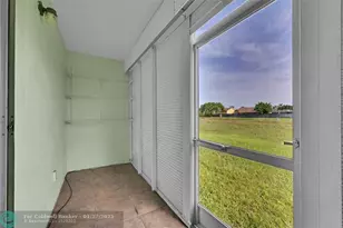 9121 Sunrise Lakes Blvd, Sunrise, FL 33322 - Photo 14