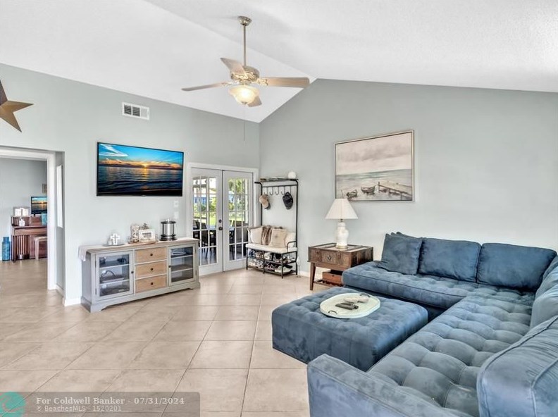 5483 Courtney Cir, Boynton Beach, FL 33472
