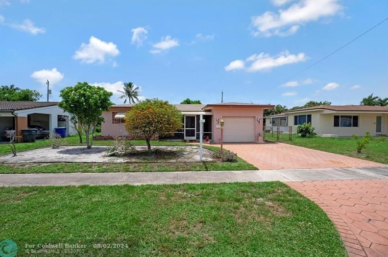 7430 Eaton St, Hollywood, FL 33024