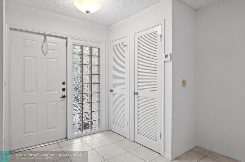 3351 Emerald Oaks Dr, Hollywood, FL 33021-8434