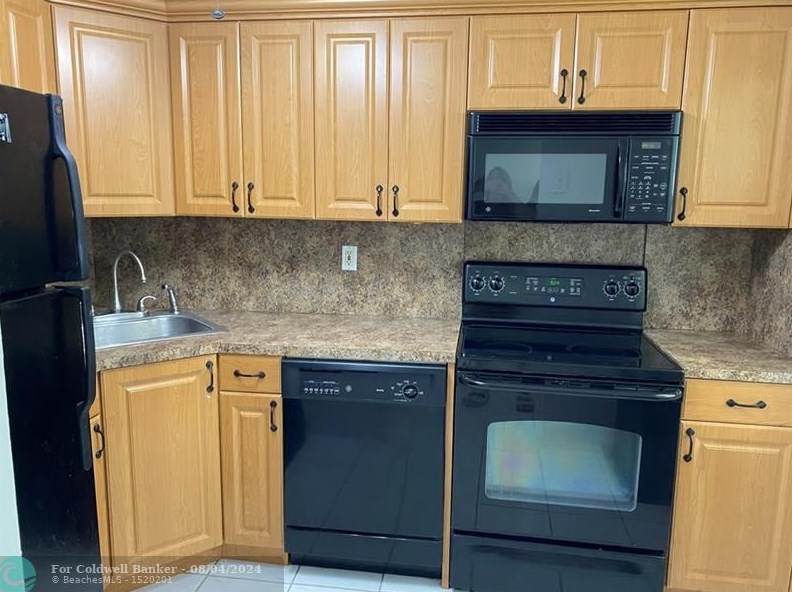 340 Nw 19th St Apt 207, Boca Raton, FL 33432