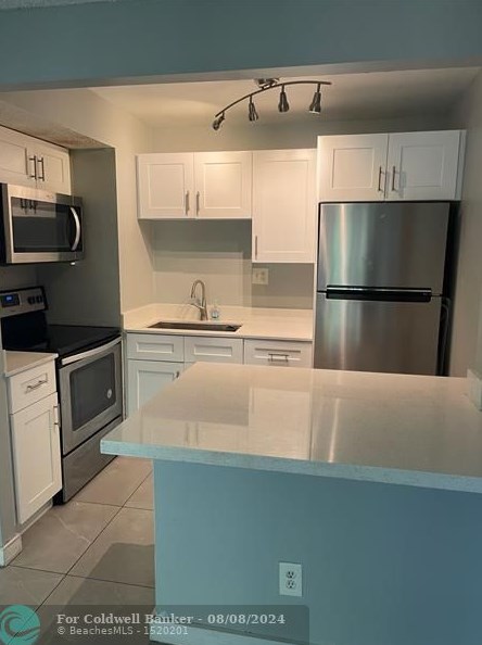 5855 Washington St, Hollywood, FL 33023