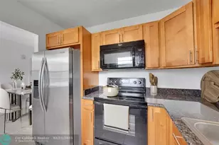 486 Fanshaw L, Boca Raton, FL 33434 - Photo 2