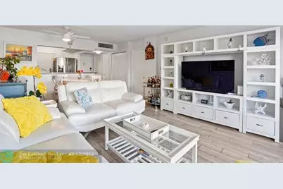 801 S Federal Hwy, Unit #305, Pompano Beach, FL 33062 - Photo 1