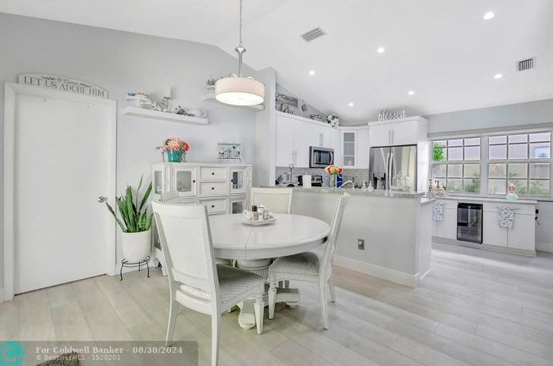 11968 Nw 12th St, Hollywood, FL 33026