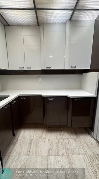 1100 Crystal Lake Dr #210, Deerfield Beach, FL 33064