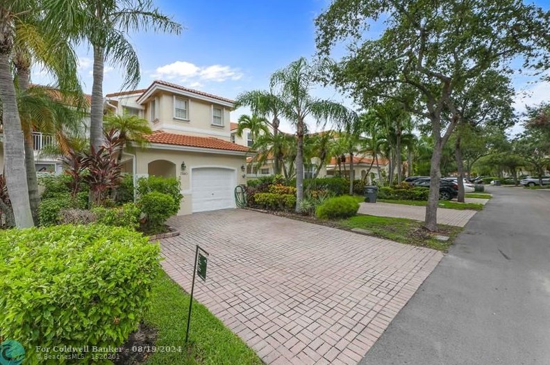 1580 Yellowheart Way #1580, Hollywood, FL 33019