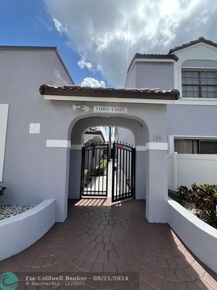 11611 11th St, Hollywood, FL 33026-4336