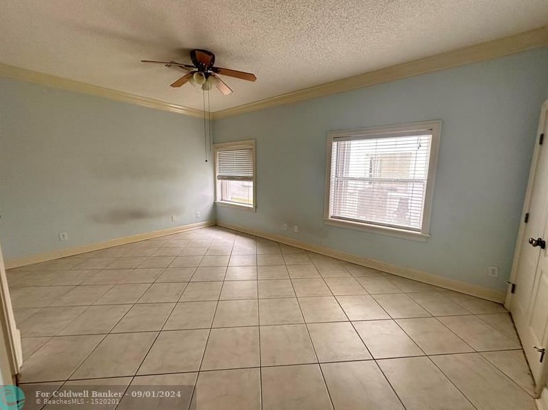 6264 Lansdowne Cir, Boynton Beach FL  33472-5105 exterior